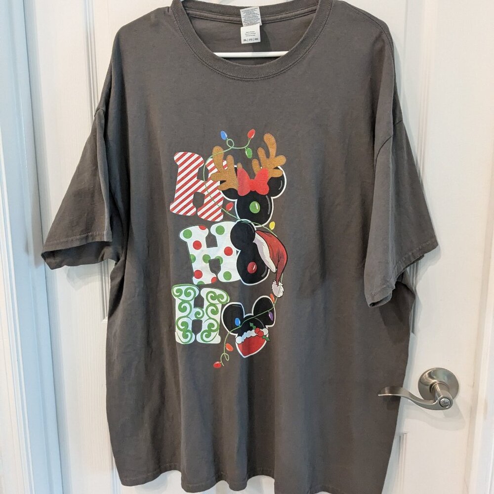 Disney Christmas Holiday Ho Ho Ho Mickey Head Tee Dark Grey Size 2XL